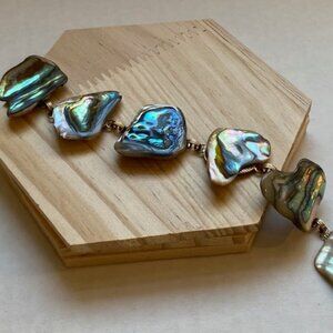 Vintage bracelet. Mother Of Pearl. 8 inch.